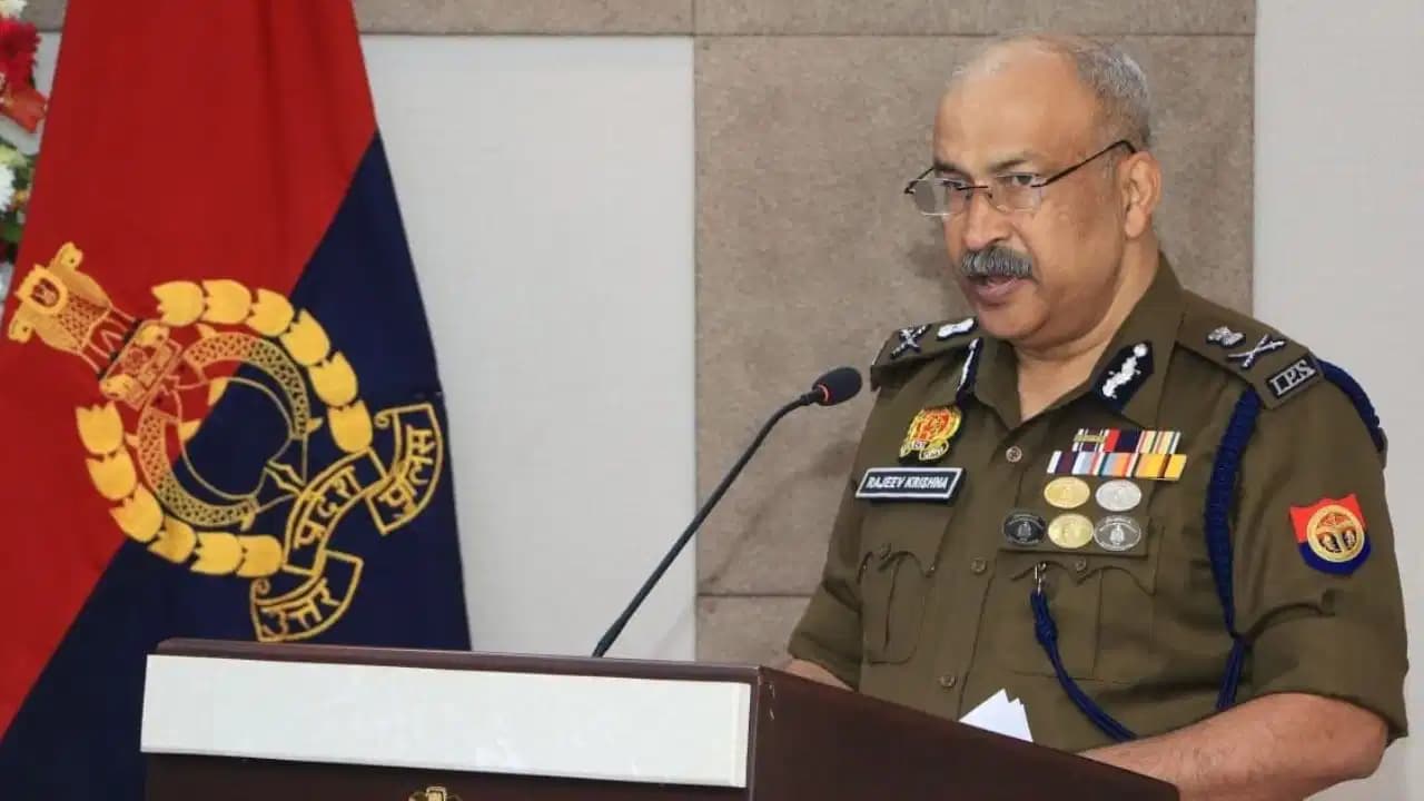यूपी में 206 पीपीएस अधिकारियों का ट्रांसफर, लखनऊ के करीब एक दर्जन अफसर भी बदले