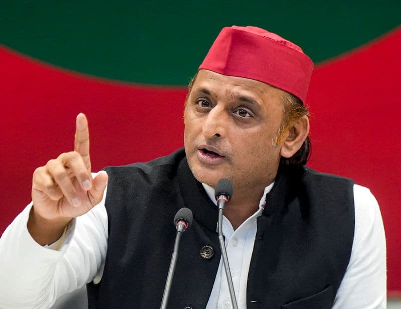 2027 के लिए अखिलेश यादव का आर्थिक PDA प्लान! मुफ्त बिजली, महिलाओं को 40 हजार और OPS से साधेंगे बड़े वोट बैंक