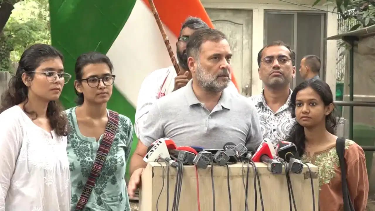 धर्मेंद्र प्रधान का हो इस्तीफा, विभाग बदलना मंजूर नहीं होगाः राहुल गांधी